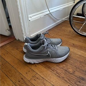 Nike react infinity flyknit sneakers